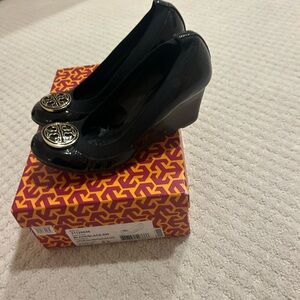 Tory Burch Black Patent Leather Logo Wedge Pumps
